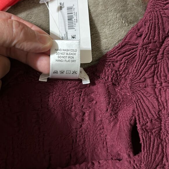 ALTAR’D STATE Blaire Wine Maroon Seamless Floral Square Neck Wide Strap Cami - Picture 16 of 16